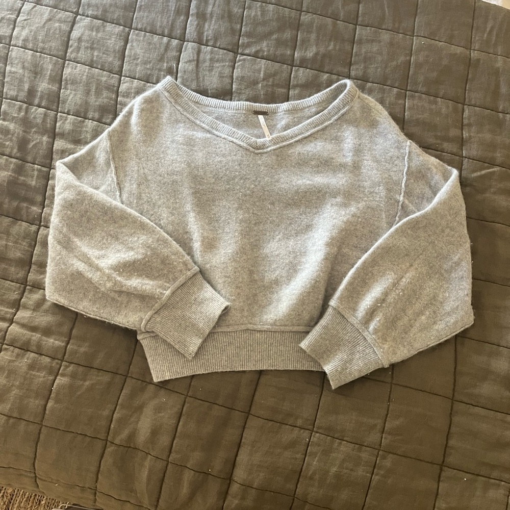 Free People 100% Cashmere cropped sweater